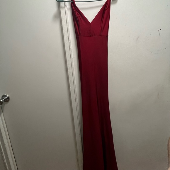 RED PROM DRESS - Picture 1 of 4